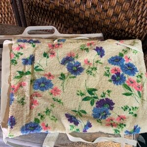 Vintage Casco Floral Print Heat Pad - Works